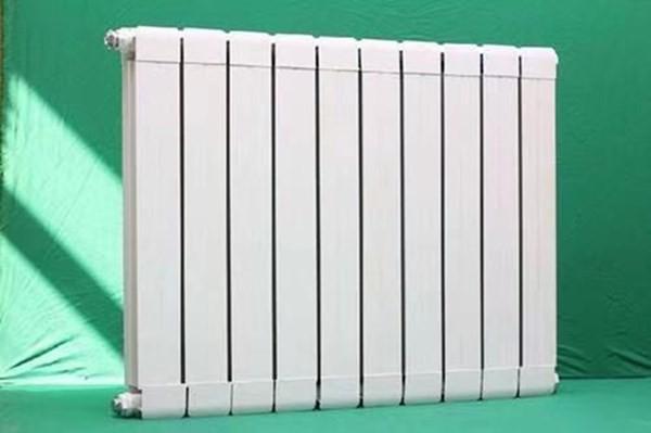 鋼鋁復(fù)合暖氣片品牌-瑞華特的介紹